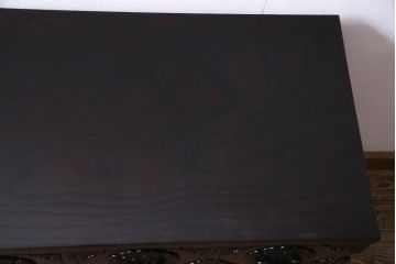 中古　岩谷堂箪笥　No.460　豪華な金具が存在感を放つ中型からくり箪笥(整理箪笥、和タンス)(定価約36万円)