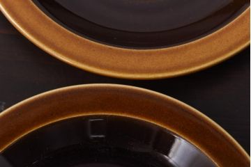 イギリスビンテージ　HORNSEA(ホーンジー)　BRONTE(ブロンテ)シリーズ　トリオ2客セット(カップ、ソーサー、プレート、洋食器)(1)