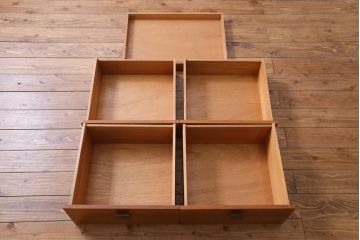 ヴィンテージ家具　北欧ビンテージ　チーク材　木のぬくもり感じるスクエアモチーフのワークデスク(両袖机、在宅ワーク、在宅用)