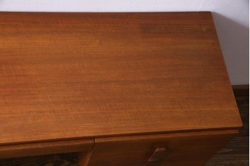 ヴィンテージ家具　北欧ビンテージ　チーク材　木のぬくもり感じるスクエアモチーフのワークデスク(両袖机、在宅ワーク、在宅用)