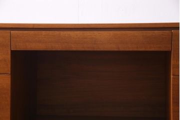 ヴィンテージ家具　北欧ビンテージ　チーク材　木のぬくもり感じるスクエアモチーフのワークデスク(両袖机、在宅ワーク、在宅用)