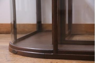 レトロ家具　昭和レトロ　Rガラス　ナラ材の味わいが豊かなL型卓上ガラスケース(ショーケース、陳列棚、店舗什器)