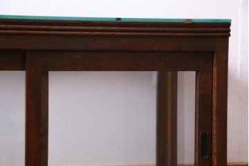 レトロ家具　昭和レトロ　Rガラス　ナラ材の味わいが豊かなL型卓上ガラスケース(ショーケース、陳列棚、店舗什器)