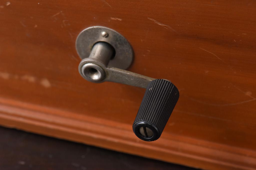 アンティーク雑貨　昭和レトロ　昔懐かしい空間を演出するデルビル磁石式の壁掛け電話機(ディスプレイ)