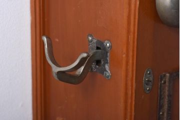 アンティーク雑貨　昭和レトロ　昔懐かしい空間を演出するデルビル磁石式の壁掛け電話機(ディスプレイ)