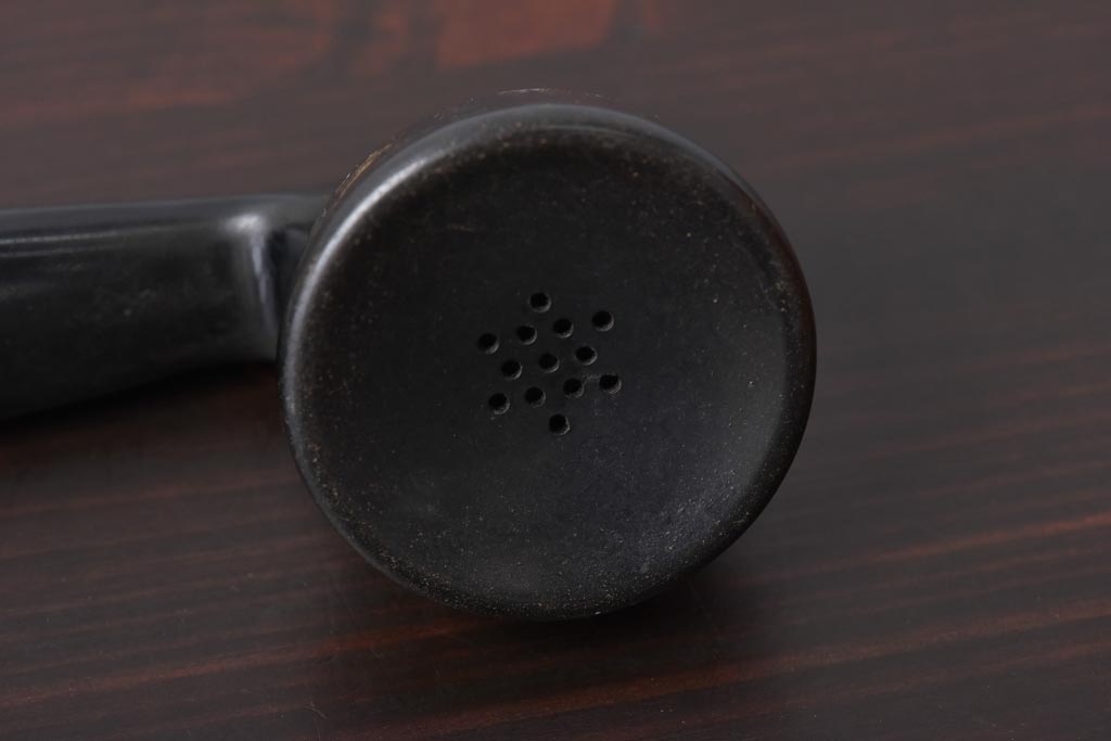 アンティーク雑貨　昭和レトロ　昔懐かしい空間を演出するデルビル磁石式の壁掛け電話機(ディスプレイ)