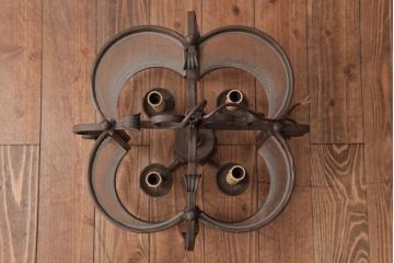 海外製　高級品!　アイアンフレームと気泡ガラスが目を引くビンテージの4灯シャンデリア(吊り下げ照明、天井照明)