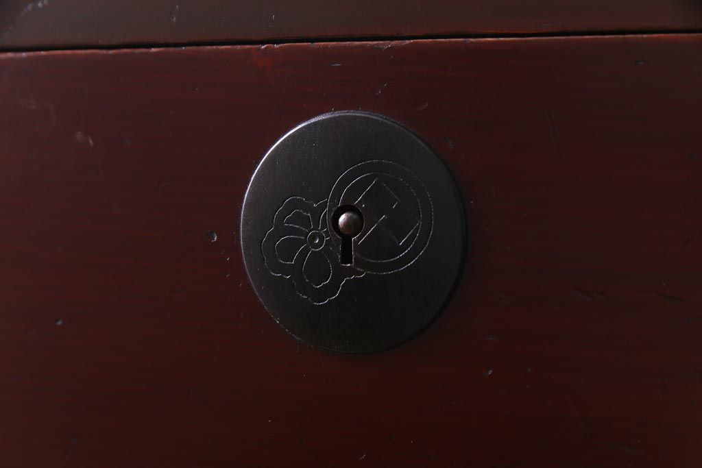 アンティーク家具　和製アンティーク　上手物!　漆　溜塗り　シックな雰囲気が漂う松本衣装箪笥(重ね箪笥、和タンス)