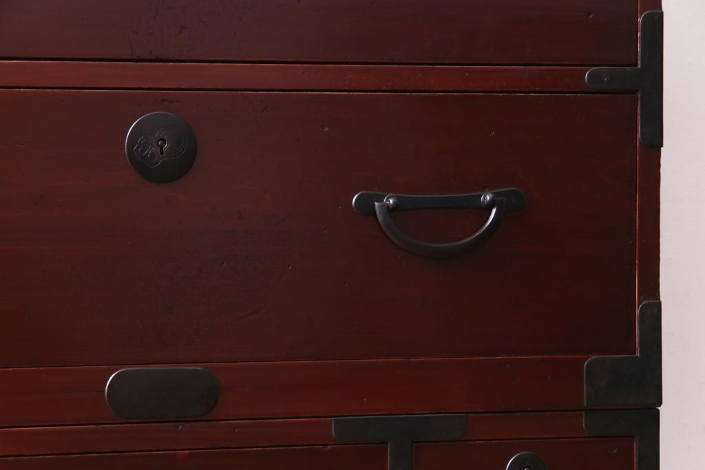 アンティーク家具　和製アンティーク　上手物!　漆　溜塗り　シックな雰囲気が漂う松本衣装箪笥(重ね箪笥、和タンス)