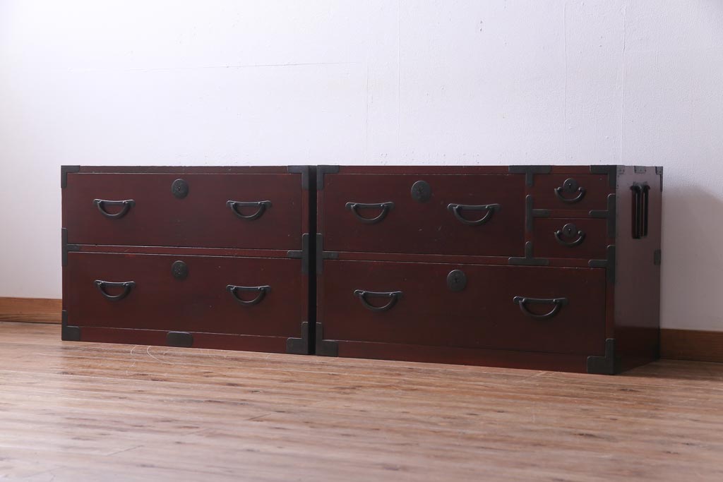 アンティーク家具　和製アンティーク　上手物!　漆　溜塗り　シックな雰囲気が漂う松本衣装箪笥(重ね箪笥、和タンス)