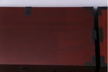 アンティーク家具　和製アンティーク　上手物!　漆　溜塗り　シックな雰囲気が漂う松本衣装箪笥(重ね箪笥、和タンス)