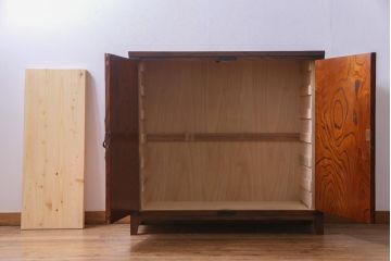 当店リメイク家具　伝統民芸　岩谷堂箪笥　2wayが便利な脚付サイドボード(衣装箪笥、引き出し、収納棚)