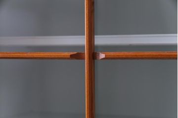 ジャパンビンテージ　ペイント家具　レトロな雰囲気が魅力的なカップボード(食器棚、収納棚)