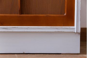 ジャパンビンテージ　ペイント家具　レトロな雰囲気が魅力的なカップボード(食器棚、収納棚)