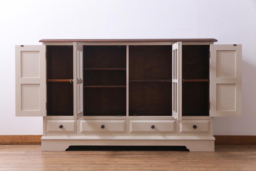 ペイント家具　ビンテージ　#138　淡いカラーが一味違う北海道民芸家具のサイドボード(サイドキャビネット、収納棚)