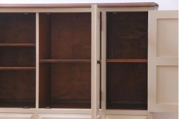 ペイント家具　ビンテージ　#138　淡いカラーが一味違う北海道民芸家具のサイドボード(サイドキャビネット、収納棚)