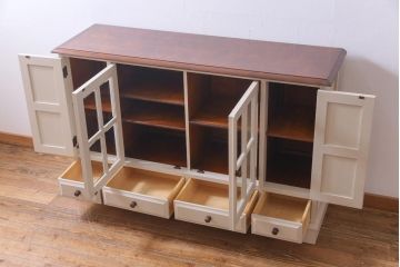 ペイント家具　ビンテージ　#138　淡いカラーが一味違う北海道民芸家具のサイドボード(サイドキャビネット、収納棚)