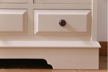 ペイント家具　ビンテージ　#138　淡いカラーが一味違う北海道民芸家具のサイドボード(サイドキャビネット、収納棚)