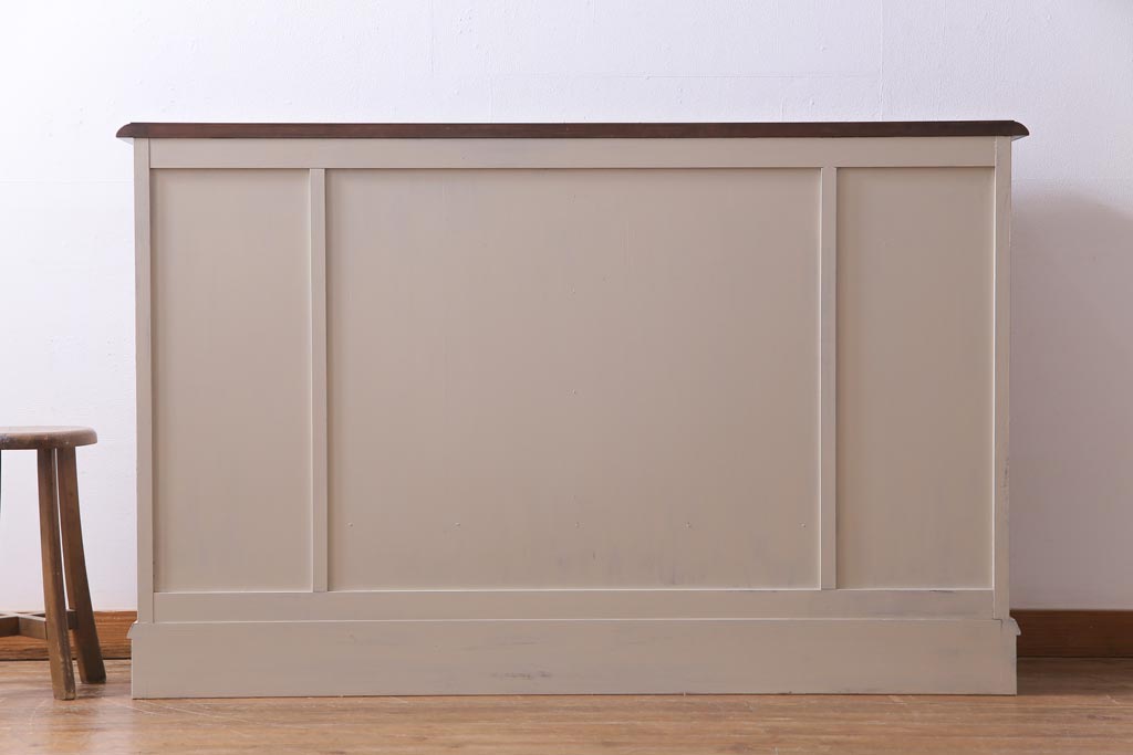 ペイント家具　ビンテージ　#138　淡いカラーが一味違う北海道民芸家具のサイドボード(サイドキャビネット、収納棚)