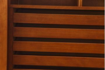 中古　横浜クラシック家具　ダニエル(Daniel)　アーリーアメリカン　木のあたたかみを感じる上品な衣装タンス(引き出し、チェスト)