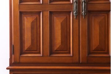 中古　横浜クラシック家具　ダニエル(Daniel)　アーリーアメリカン　木のあたたかみを感じる上品な衣装タンス(引き出し、チェスト)