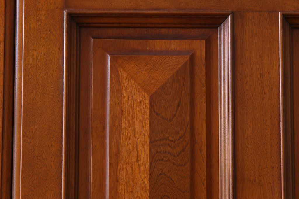 中古　横浜クラシック家具　ダニエル(Daniel)　アーリーアメリカン　木のあたたかみを感じる上品な衣装タンス(引き出し、チェスト)