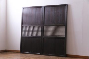 和製アンティーク　障子紙貼り　明治大正期の風情あふれる板戸2枚セット(引き戸、建具)