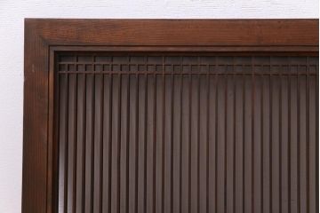 昭和初期　繊細に並んだ細い桟が上品な雰囲気醸し出す筬(おさ)欄間(欄間、明り取り)