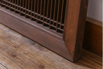 昭和初期　繊細に並んだ細い桟が上品な雰囲気醸し出す筬(おさ)欄間(欄間、明り取り)