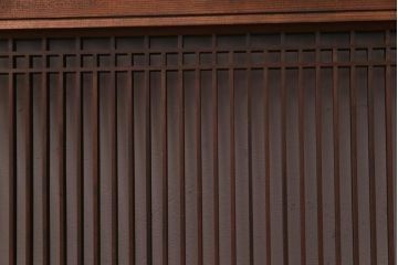 昭和初期　繊細に並んだ細い桟が上品な雰囲気醸し出す筬(おさ)欄間(欄間、明り取り)