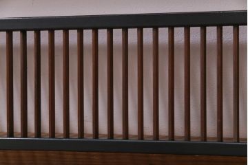 昭和初期　漆塗りが上品な雰囲気醸し出す筬(おさ)欄間(欄間、明り取り)