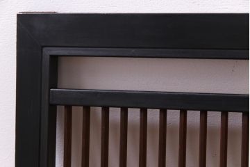 昭和初期　シックな色合いが上品な雰囲気醸し出す筬(おさ)欄間(欄間、明り取り)(1)