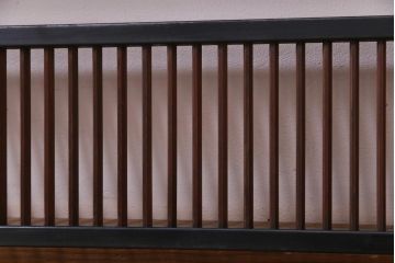 昭和初期　シックな色合いが上品な雰囲気醸し出す筬(おさ)欄間(欄間、明り取り)(1)