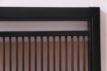 昭和初期　シックな色合いが上品な雰囲気醸し出す筬(おさ)欄間(欄間、明り取り)(1)