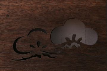 和製アンティーク　松の図　素朴な透かし意匠が魅力の欄間(明り取り、明かり取り)(R-035318)