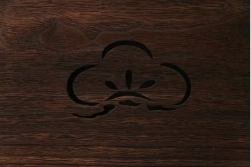 和製アンティーク　松の図　素朴な透かし意匠が魅力の欄間(明り取り)