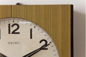 アンティーク雑貨　SEIKO(セイコー)　30DAY・1ヵ月巻　手巻き式　TIME DATER　日付曜日付き掛け時計(柱時計、振り子時計)