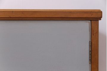 ヴィンテージ家具　イギリスビンテージ　北欧テイストなペイントサイドボード(収納棚)