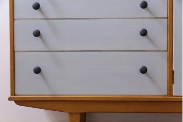 ヴィンテージ家具　イギリスビンテージ　北欧テイストなペイントサイドボード(収納棚)