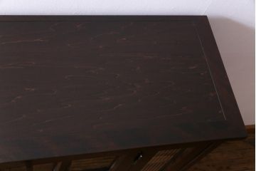 当店リメイク　北海道民芸家具　モールガラス入り　クラシカルな脚付サイドボード(キャビネット、収納棚)