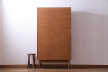 ヴィンテージ家具　北欧ビンテージ　デンマーク　おしゃれに使える台形型ブックシェルフ(本棚、ラック)