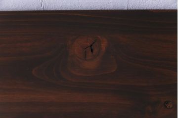 アンティーク家具　鉄脚リメイク　前面ケヤキ材　味わいのある杢目を楽しめる箪笥ローボード(リビングボード、チェスト)