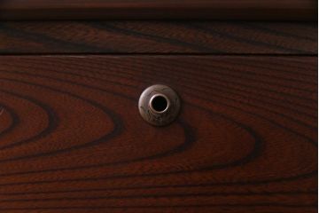 アンティーク家具　鉄脚リメイク　前面ケヤキ材　味わいのある杢目を楽しめる箪笥ローボード(リビングボード、チェスト)