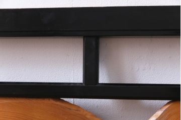 和製アンティーク　屋久杉無垢材　枠漆塗り　個性的で存在感のある欄間(明り取り)(1)