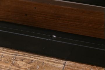 和製アンティーク　屋久杉無垢材　枠漆塗り　個性的で存在感のある欄間(明り取り)(1)