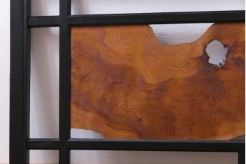 和製アンティーク　屋久杉無垢材　枠漆塗り　個性的で存在感のある欄間(明り取り)(1)