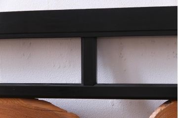 和製アンティーク　屋久杉無垢材　枠漆塗り　個性的で存在感のある欄間(明り取り)(2)