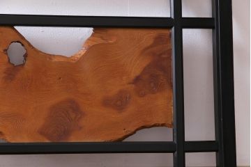 和製アンティーク　屋久杉無垢材　枠漆塗り　個性的で存在感のある欄間(明り取り)(2)