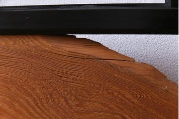 和製アンティーク　屋久杉無垢材　枠漆塗り　個性的で存在感のある欄間(明り取り)(2)