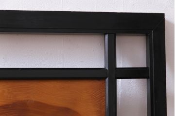 和製アンティーク　屋久杉無垢材　枠漆塗り　個性的で存在感のある欄間(明り取り)(2)